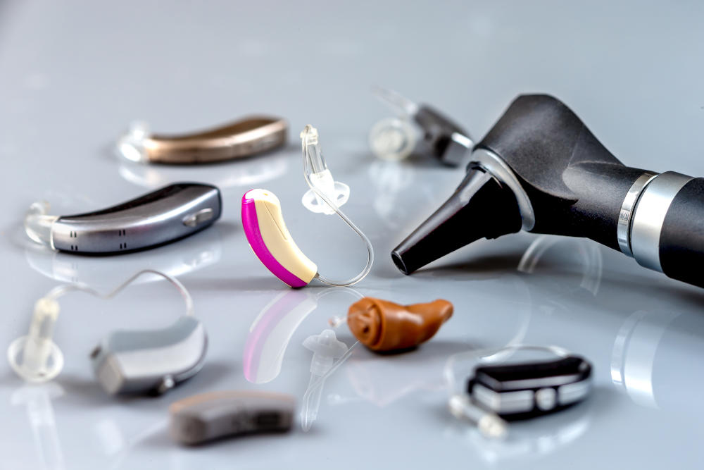 Read more about the article Why Trying Hearing Aids in a Clinic With an Audiologist Matters